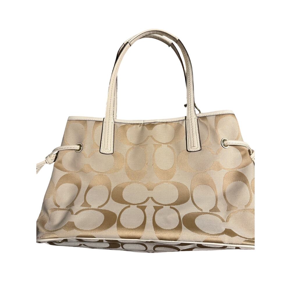 Coach Signature Carryall Tote Shoulderbag